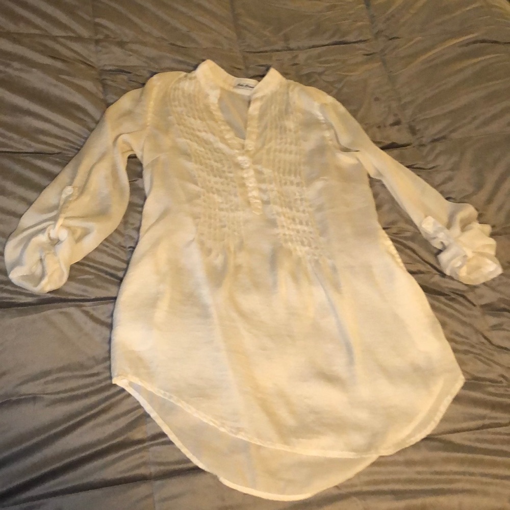 Lightweight cream colored Tunic Top